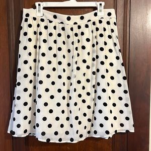 Pola Dot Mini Skirt
